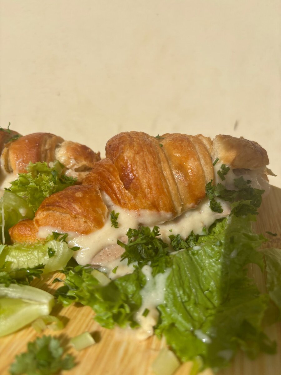 Croissant au jambon