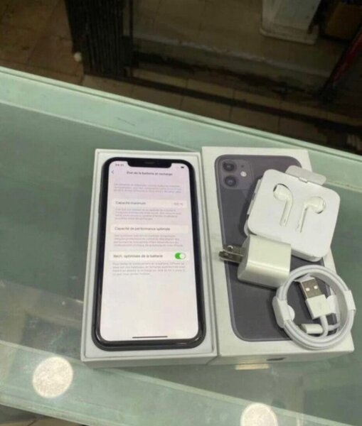 iPhone 11 avec accessoires