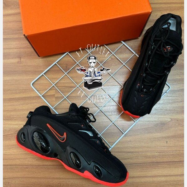 Nocta sneaker