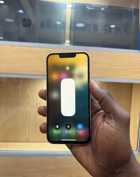 IPHONE 13 SIMPLE