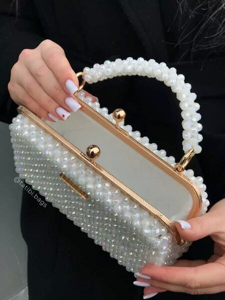 Sacs en perles ️️️et en pagnes