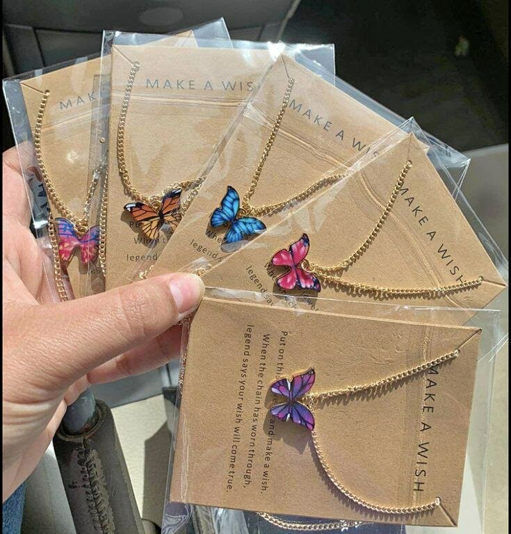 Collier Papillon Élégant