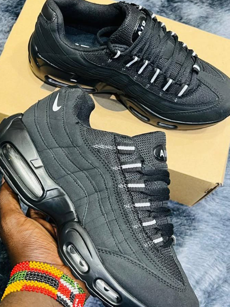 Men's sneakers