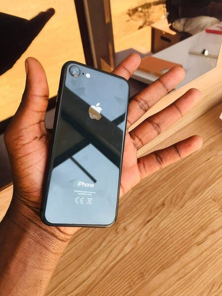 iPhone noir déverrouillé