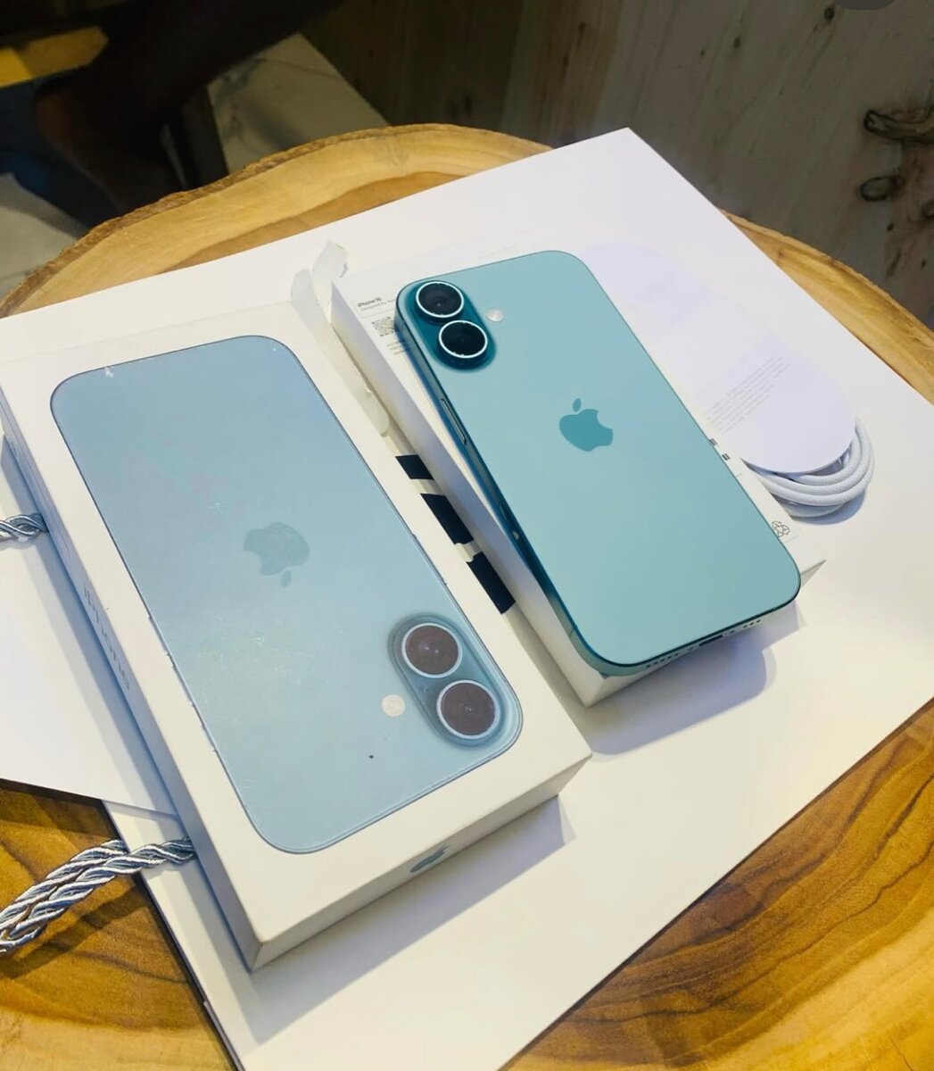 iPhone 16Plain