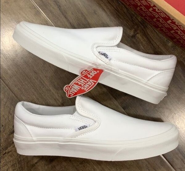 Vans Classic Slip-On Sneakers