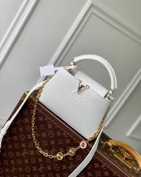 Hand bag