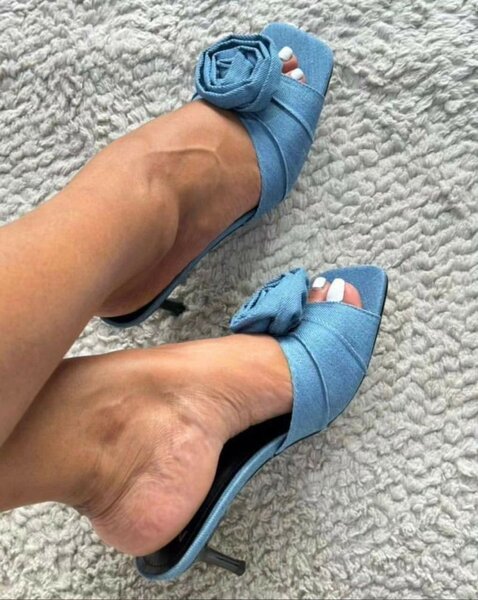 Jean heel