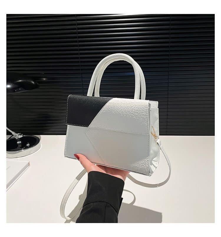Les modèles très rares de sacs sont disponibles