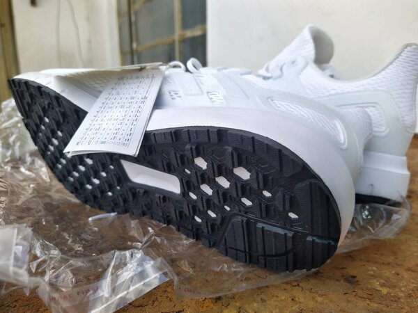 Adidas ULTIMASHOW