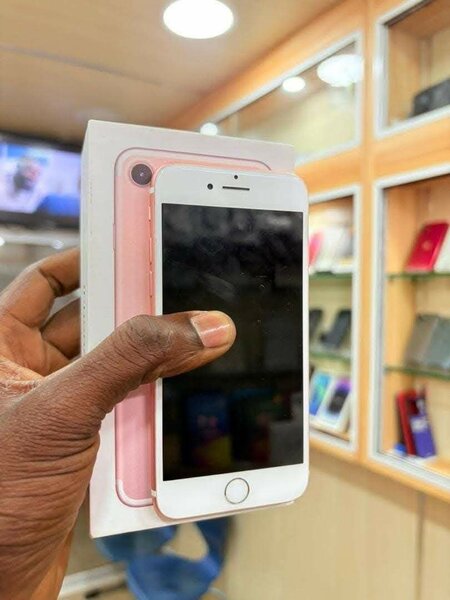 iPhone 7 simple 128giga neuf