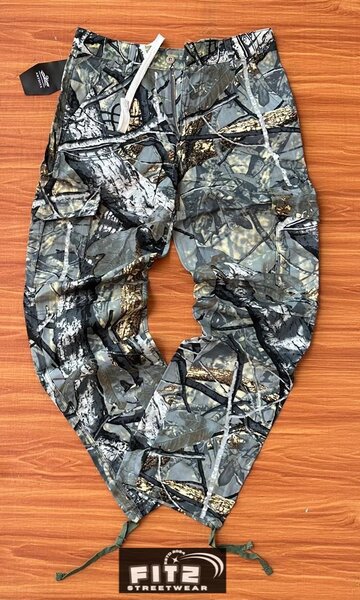 Side-pocket