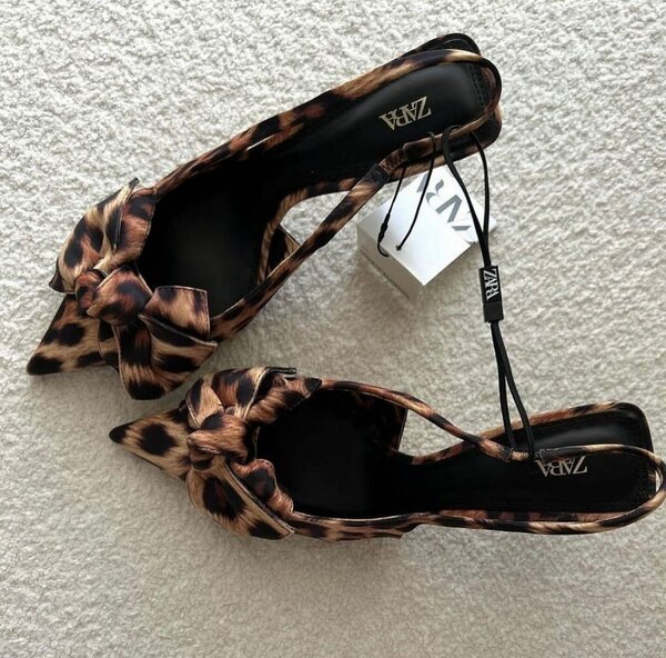 Ladies shoes