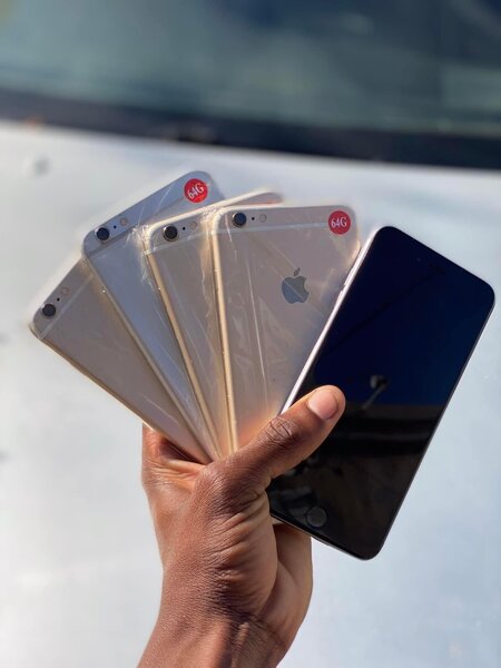 iPHONE