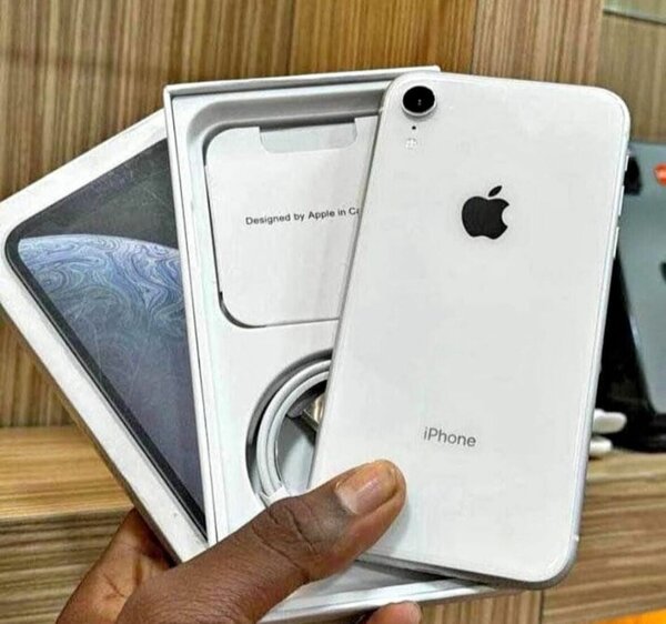 Apple iPhone XR avec boîte d'origine