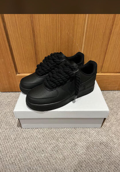 Baskets noires élégantes en cuir