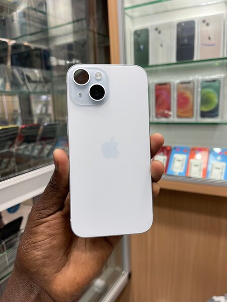 iPhone 15 128Go
