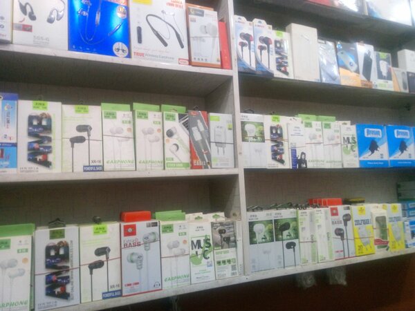 A H Mobile shop