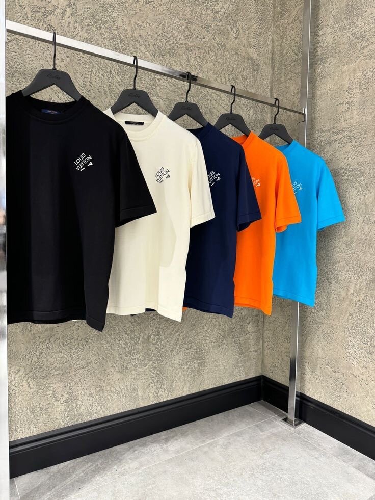 Mens top