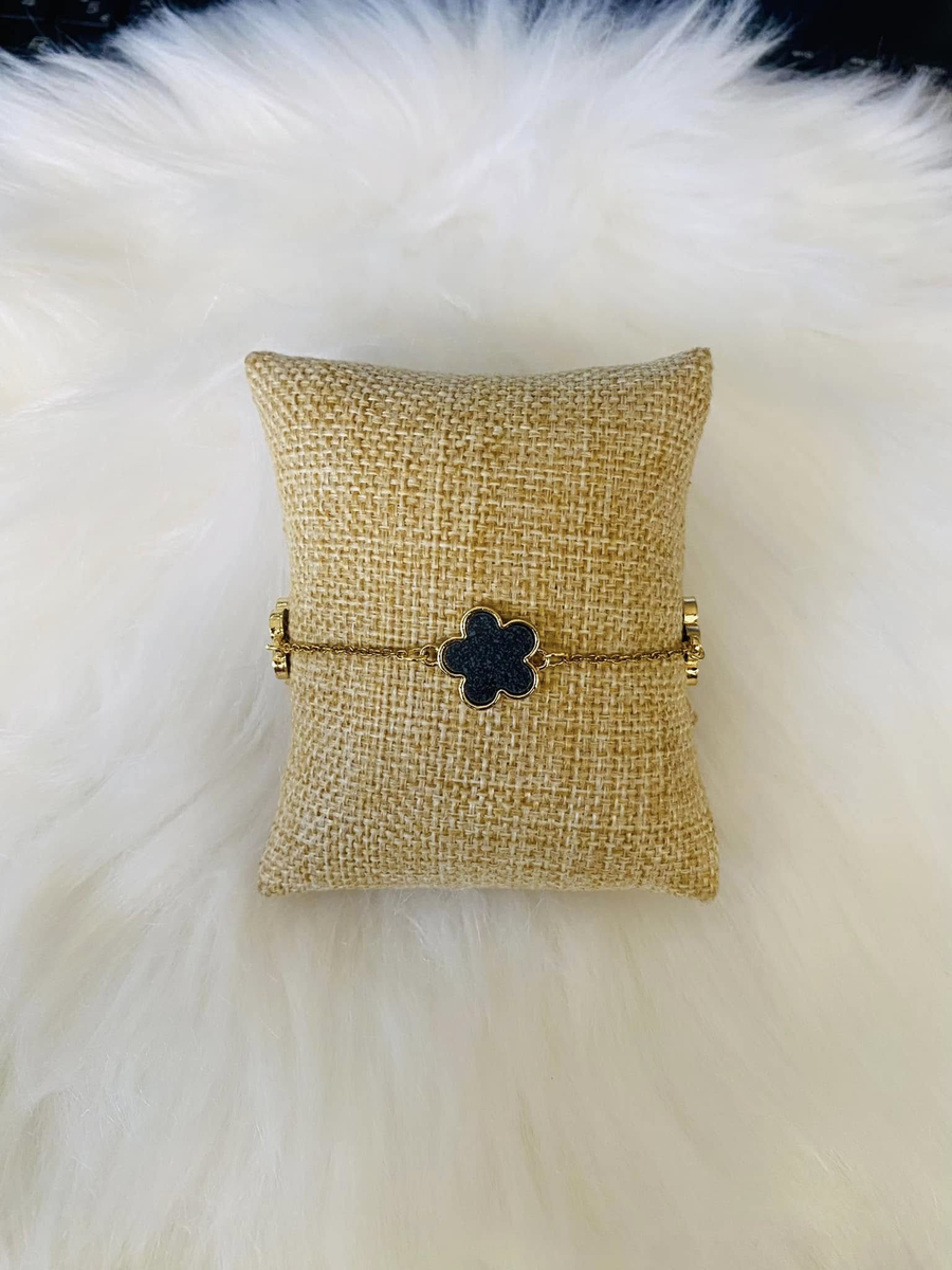 Women's bracelet