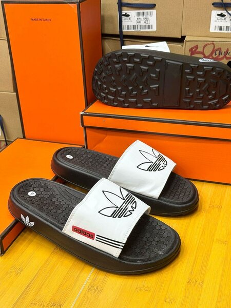 Claquettes adidas