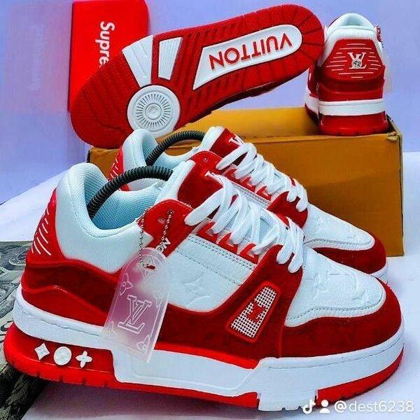 Men's sneakers