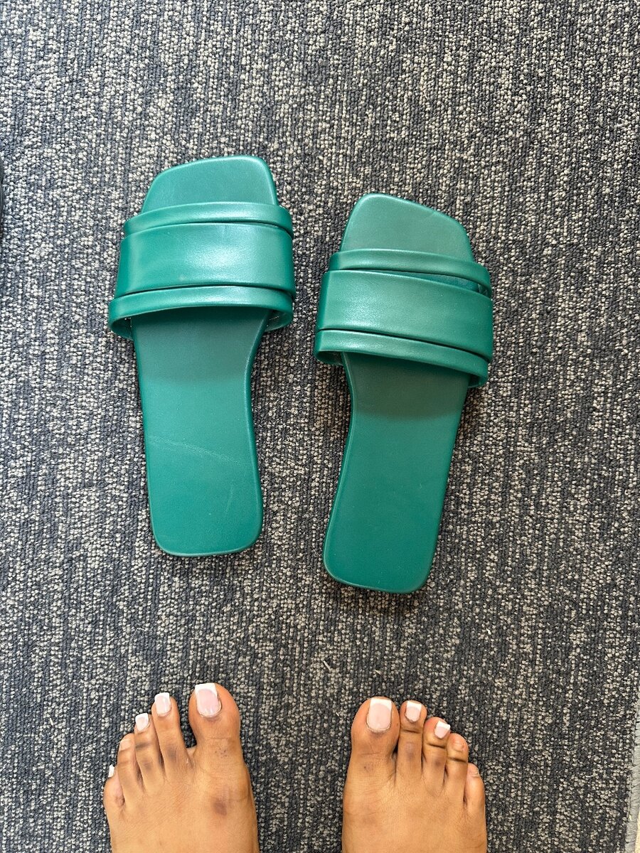 Daisy slippers