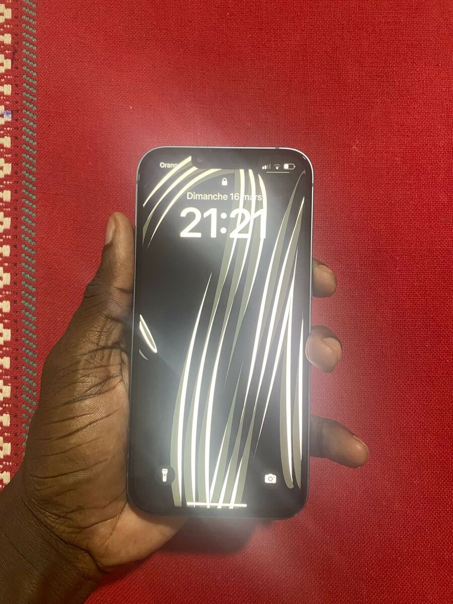 iPhone 13