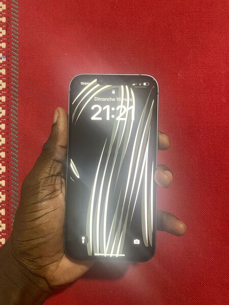 iPhone 13
