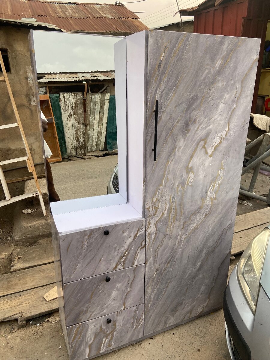 Walldrop