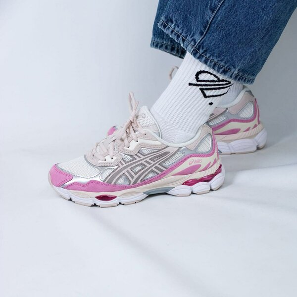 Asics Sneakers