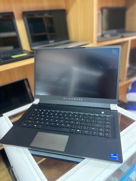 Alienware x15 R1