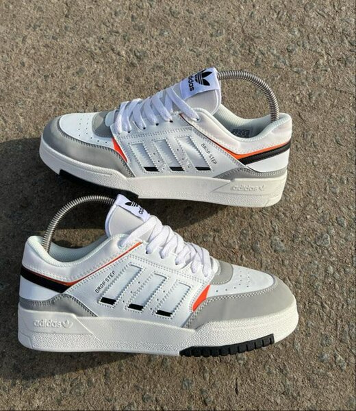 Paires de baskets 