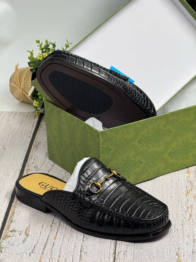 Leather half shoes