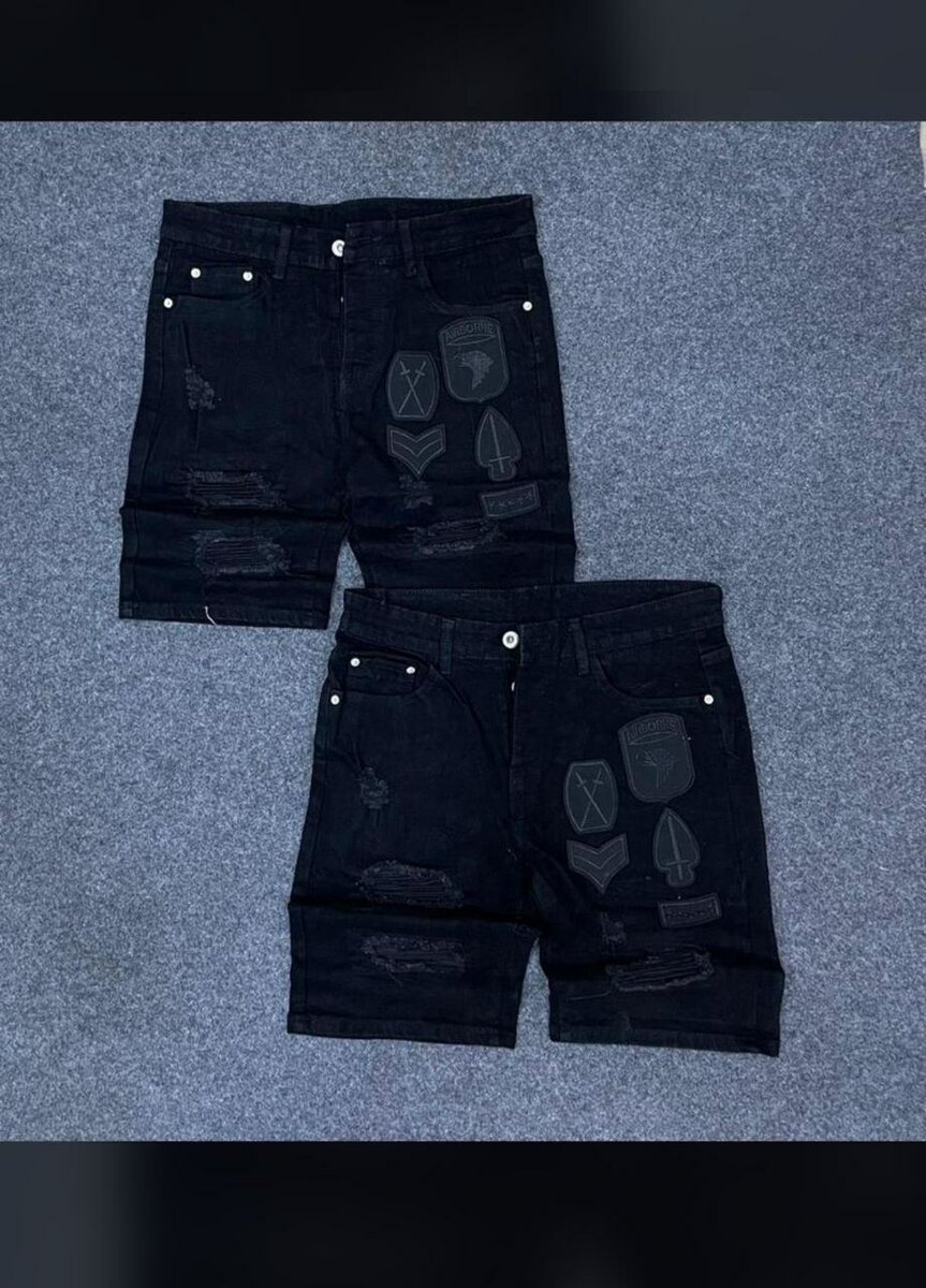 Short jeans