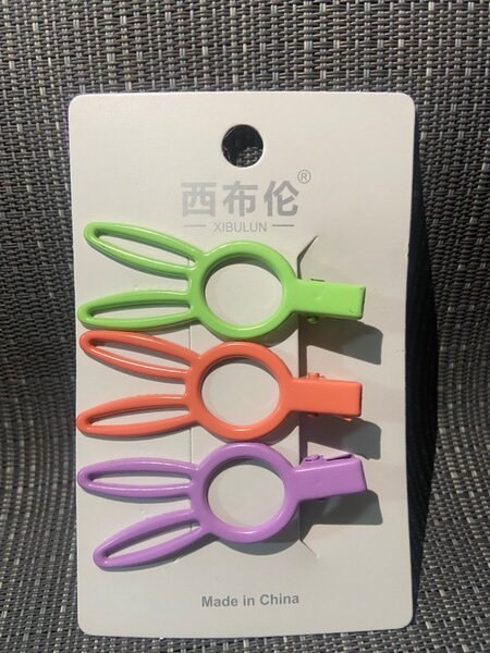 Épingles à cheveux colorées