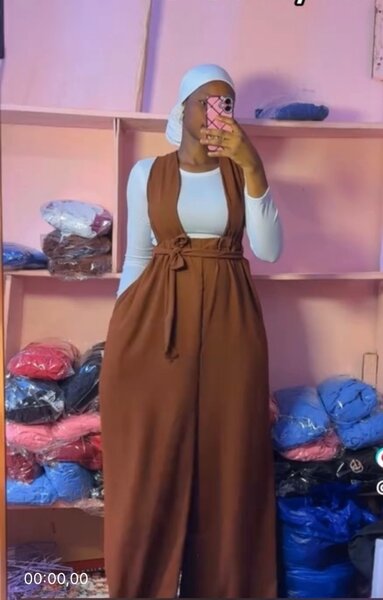 Robe salopette élégante femme