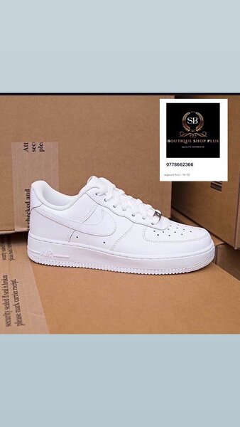 Basket NIKE AIR FORCE authentique avec sa boîte