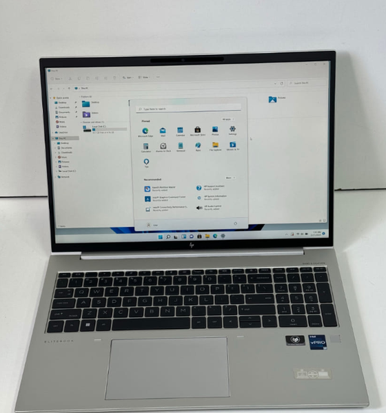 HP Elitebook 860 G9