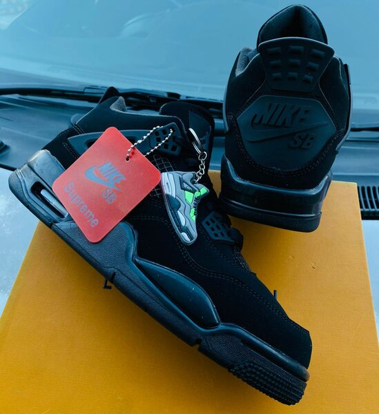 Jordan 4