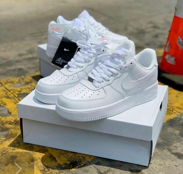 Baskets en cuir noir et blanc