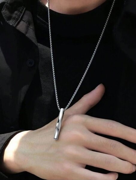 Column Pendant Necklace