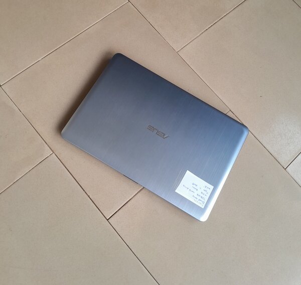 Asus``` X5415A