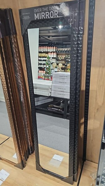 YM  mirror