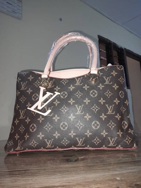 Sac à main luxe monogramme