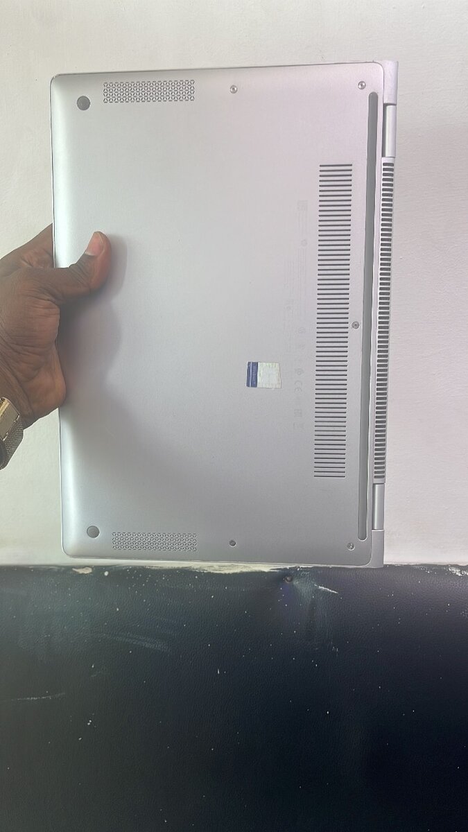 ELITE BOOK 1030 G3