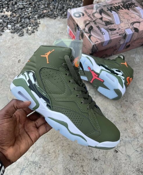 AIR JORDAN SNEAKER