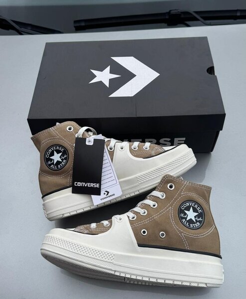 Converse Chuck Taylor High Tops