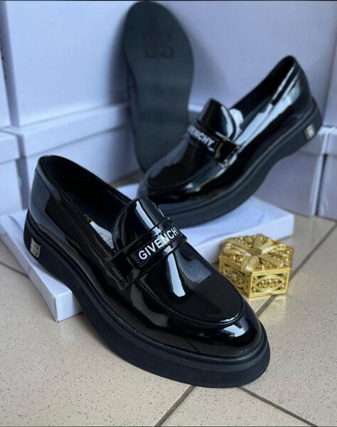 Soulier givenchy