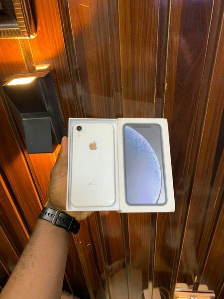XR 128GB
